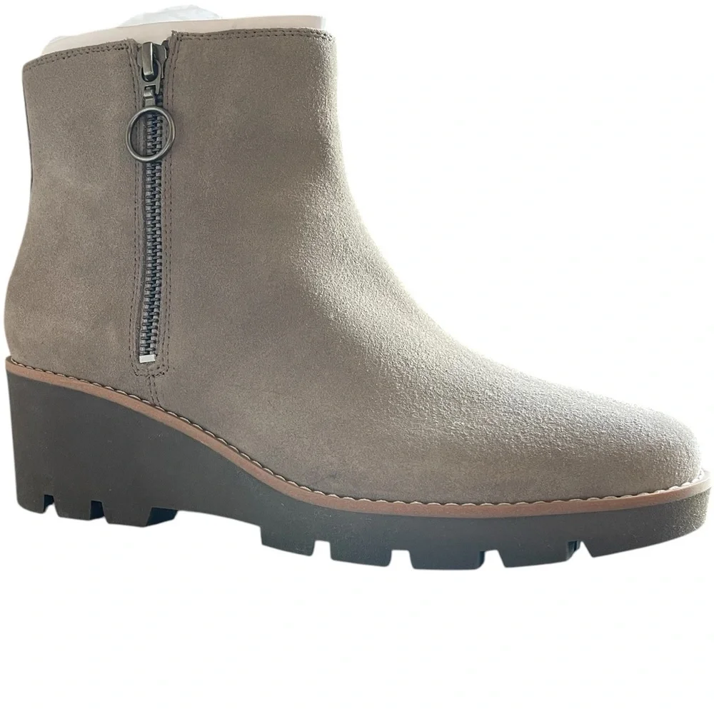 Vionic Hazel Stone Suede Side Zip Booties Size 7.5 Medium Comfort New‎ in Box